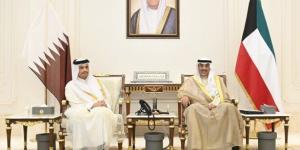 ولي العهد الكويتي يستقبل رئيس مجلس الوزراء ورئيس وزراء ووزير خارجية دولة قطر