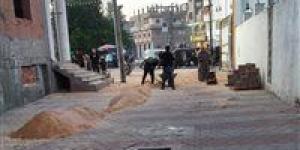 رصف الطرق وتركيب انترلوك بشوارع مدينة الجماليه بتكلفة اجمالية قدرها 6 مليون و245 الف جنيه