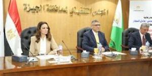 محافظ الجيزة يُكرِّم عددًا من الأمهات المثاليات على مستوى المحافظة