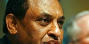 رئيس وزراء السودان يحل الحكومة ويكلف وكلاء الوزارات بتسيير الأعمال مؤقتًا