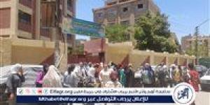 بدء توافد طلاب وطالبات الشهادة الإعدادية لأداء امتحانى الجبر والإحصاء والتربية الفنية فى أسيوط