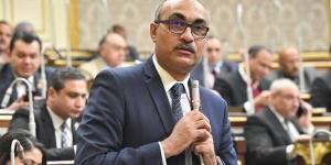 إيهاب منصور: حدث تعجل في طرح قانون الإيجار القديم.. يحتاج إلى عدالة ودعم إحصائي