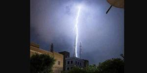 ضوء أزرق في سماء الإسكندرية قبل العاصفة.. ما علاقته بمشروع هارب؟