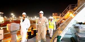 وزير البترول يتفقد أعمال تجهيز سفينة التغييز "Energos Power" بميناء إسكندرية.. صور