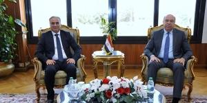 وزير الطيران المدني يلتقي رئيس جهاز حماية المستهلك لبحث سبل التعاون المشترك