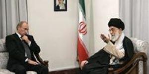 "نظامك في خطر".. صحيفة إسرائيلية تزعم نقل بوتين تحذيرًا للمرشد الإيراني
