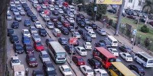 قبل ما تتحرك من بيتك.. كثافات مرورية بأغلب طرق ومحاور القاهرة والجيزة