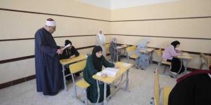 ‏رئيس قطاع المعاهد الأزهرية يتفقّد لجنة امتحانات طلاب فلسطين