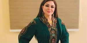 إلهام شاهين تعلن عودتها إلى القاهرة رفقة هالة سرحان.. فيديو