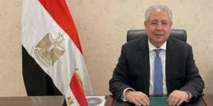سفير مصر بالكويت يناقش تشكيل لجنة متخصصة لتزويد الكويت بالعمالة الماهرة