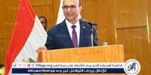 رئيس جامعة أسيوط يعلن عن توصيات الملتقى العلمى الثانى للبرامج المهنية بكلية التجارة