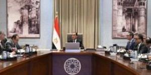 رئيس الوزراء يستعرض خطوات تنفيذ برنامج الطروحات الحكومية فى قطاع الاتصالات