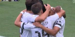 بيلينجهام وجولر يقودان ريال مدريد لتقدّم مزدوج على باتشوكا في الشوط الأول