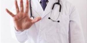 بموجب المسئولية الطبية.. 5 حالات يحق للطبيب فيها إفشاء أسرار المريض
