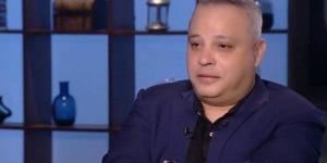 الفنان المصري تامر عبد المنعم يعلن وفاة والده