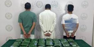 القبض على 3 أشخاص لترويجهم مواد مخدرة في المدينة المنورة