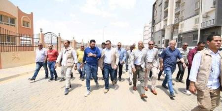 وزير الإسكان يتفقد الأعمال الجارى تنفيذها بـ”محور التسعين الشمالى” بالقاهرة الجديدة