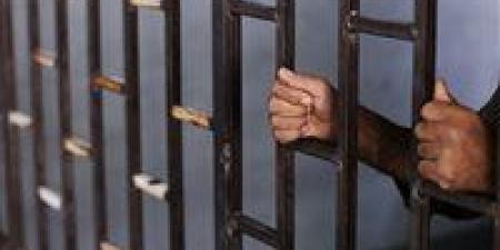 ضبط عاطل سرق مشغولات ذهبية ومتعلقات من داخل مسكن مواطن في أكتوبر