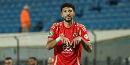 وسام أبو علي يقود هجوم الأهلي ضد حرس الحدود بالدوري المصري