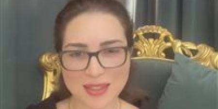 مي عز الدين تكشف سر نقاء بشرتها وحقيقة وجود جزء جديد من فيلم عمر وسلمى.. تفاصيل