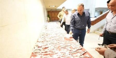 محافظ أسيوط يطلق مشروعاً رائداً لإعادة تأهيل 618 آلة جراحية