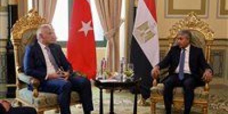 وزير السياحة المصري يلتقي نظيره التركي لتعزيز الشراكة السياحية والثقافية