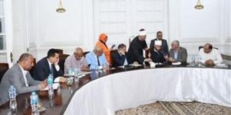 وزير الأوقاف يستقبل أعضاء مجلس النواب