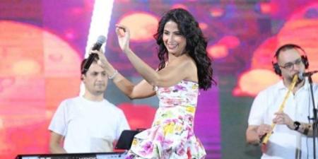 الفنانة روبي تخطف الأنظار بـ«فستان السندريلا» وتُشعل أجواء الربيع في حفل وادي دجلة