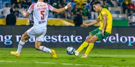 مشاركة متأخرة لـ محمد شريف في خسارة الخليج أمام الرياض بالدوري السعودي