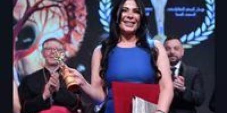 منى زكي عن فيلم رحلة 404: فيلم يجسد رحلة استثنائية وتكريمي عنه أعتز به