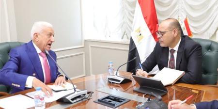 وزير العمل يلتقي وفدًا من الجمعية المصرية لأصحاب المدارس الخاصة