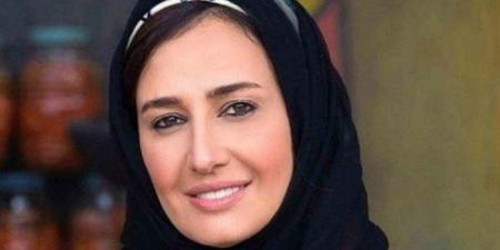 الفنانة حلا شيحة تطلق خدمة محتوى حصري مقابل 150 جنيهًا شهريًا.. وظهورها بالحجاب يعيد الجدل حول اعتزالها