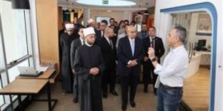 وزير الأوقاف يشارك في صالون جامعة النيل "الشباب وبناء المستقبل"