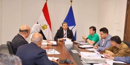 محافظ دمياط يعقد اجتماعا لمناقشة أخر المستجدات في ملف التصالح