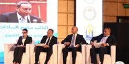 وزير الشئون النيابية: الحكومة تهيء المدارس لتناسب احتياجات الطلاب المكفوفين