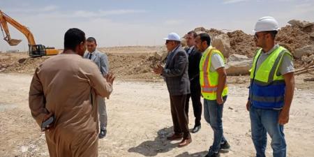 وزير الكهرباء يتفقد مستجدات أعمال برجى عبور قناة السويس ومسار خط الربط المصري السعودي
