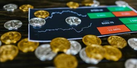 أسعار العملات الرقمية اليوم.. ارتفاع في القيمة السوقية وتقدم ملحوظ للبيتكوين والإيثريوم