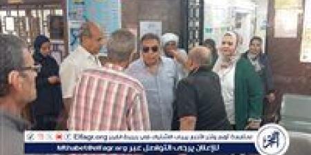 لليوم الثالث على التوالي محافظ الدقهلية في مستشفى التأمين الصحي بجديلة للتأكد من إلتزام الأطباء والعاملين بالحضور مبكرًا
