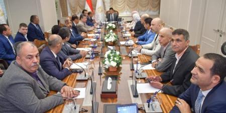 وزير الشباب يلتقي مسؤولي مشروع القوافل التعليمية في نسخته الثانية عشرة
