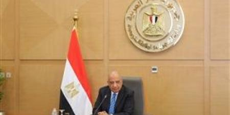 وزير الكهرباء : يتابع توفير التغذية لمشروعات التنمية الزراعية واستصلاح الأراضي