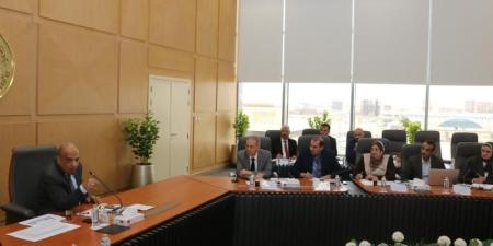 وزير الكهرباء يجتمع برؤساء شركات التوزيع لمراجعة اجراءات تأمين واستقرار التيار