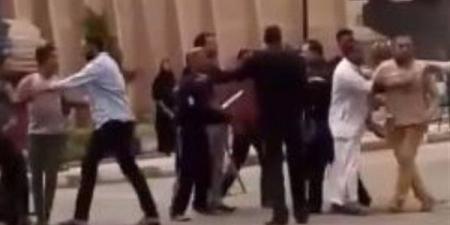 بسبب خلافات الجيرة.. إصابة 4 أشخاص في مشاجرة بين أبناء عمومة بجرجا