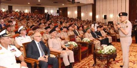 وزير الدفاع يشهد مناقشة البحث الرئيسي لهيئة البحوث العسكرية
