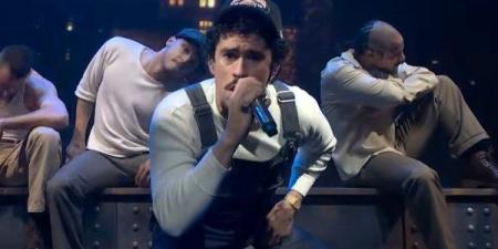 باد باني يختتم الموسم الـ50 من Saturday Night Live بأغاني ألبومه الأخير
