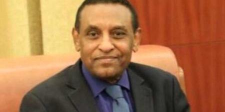 من هو كامل الطيب إدريس رئيس الوزراء السوداني الجديد؟.. نافس البشير ودرس بجامعة القاهرة