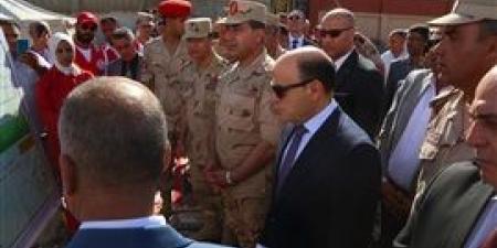 محافظ كفر الشيخ وقائد قوات الدفاع الشعبي والعسكري يتفقدان معسكر الإيواء العاجل بنادي سخا الرياضي