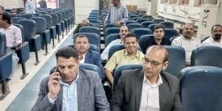تعليم المنيا : بحث آليات انضباط سير أعمال الإمتحانات بلجان الثانوية العامة والدبلومات الفنية