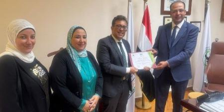 الجوانب القانونية للأعمال الجامعية بالتطبيق على الجانب الطبي ندوة بأسنان عين شمس