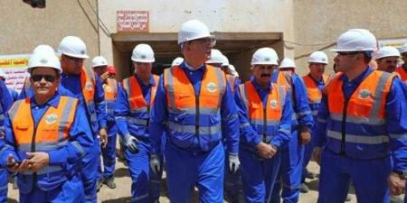 جولة تفقدية لوزير البترول يرافقه محافظ الوادى الجديد وعدد من أعضاء مجلس النواب لمنجم فوسفات أبو طرطور