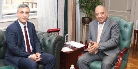 وزير الكهرباء يستقبل سفير الجزائر بالقاهرة لبحث سبل دعم فرص التعاون